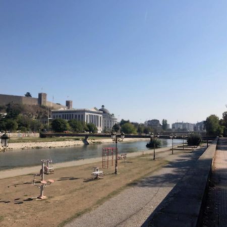 City Centre River View Apartment Скопие Екстериор снимка