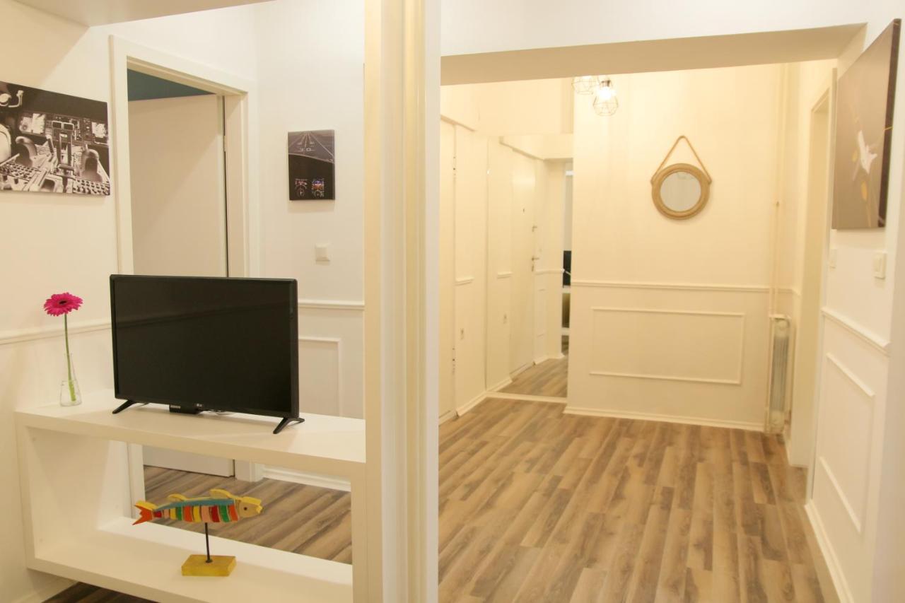 City Centre River View Apartment Скопие Екстериор снимка